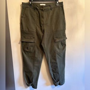EUC H&M Women’s Green Cargo Pants - Size 10